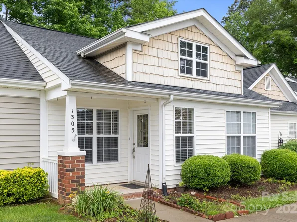 1305 Dan Dr, Rock Hill, SC 29732