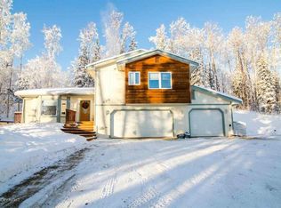 576 Golden Morn St, Fairbanks, AK 99712