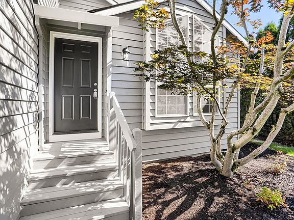3rd image of 16079 SW Dewberry Ln