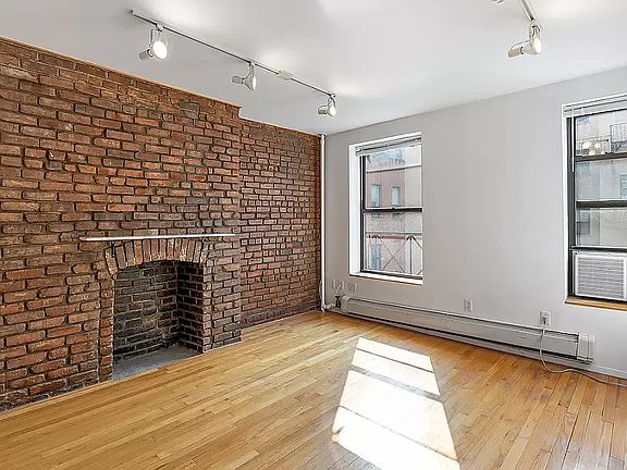 3rd image of 317 1st Ave APT 4R