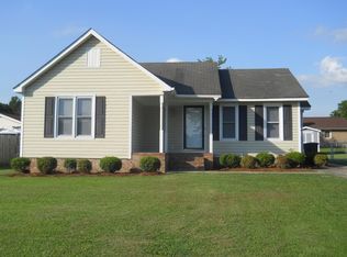 3857 Robin Rd, Ayden, NC 28513