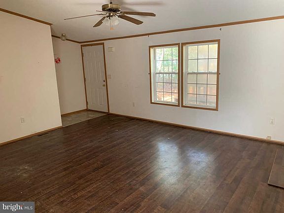 2nd image of 30869 Chestnut Dr