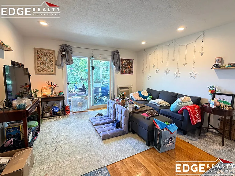 15 Euston Rd #12B — Photo 4