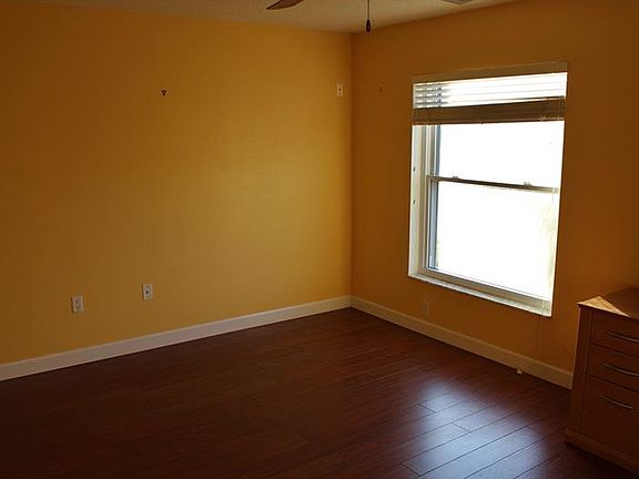 4th image of 5549 Greyston St