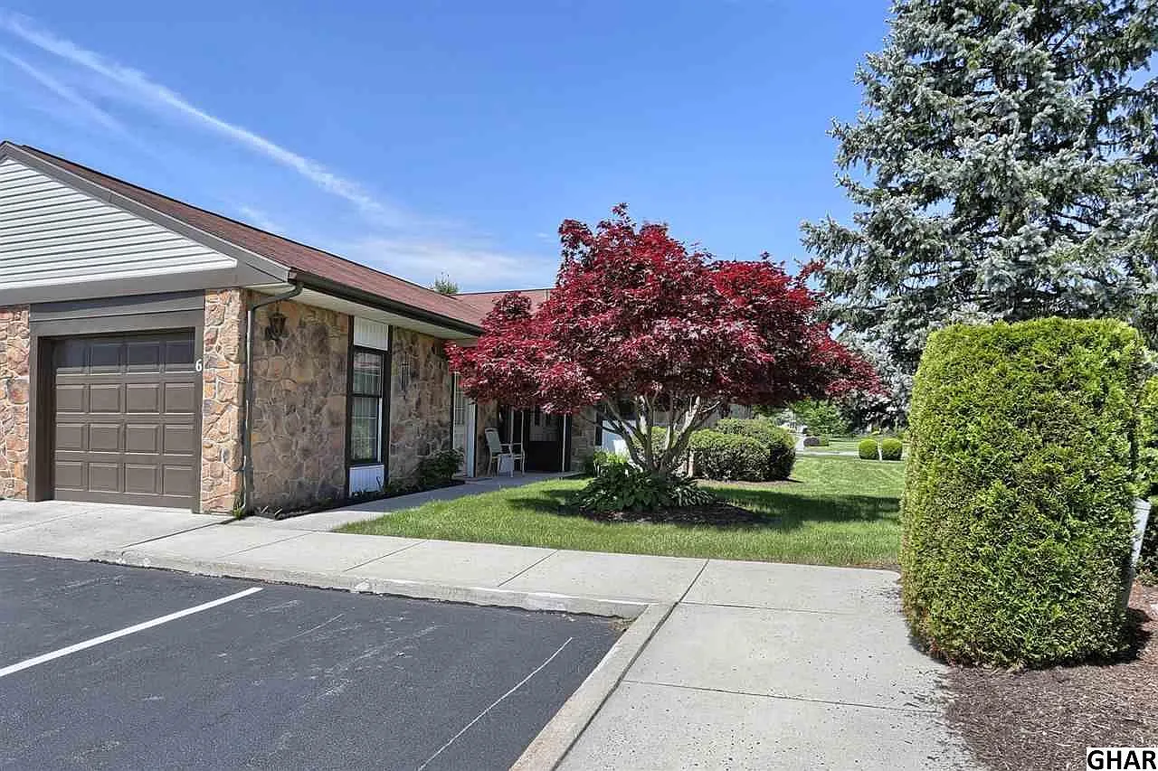 6 Abbey Ct photo 1