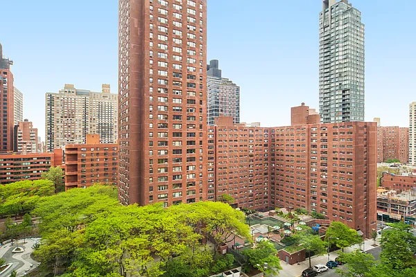 Rented by Compass | media 4