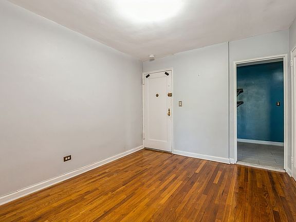 4th image of 34-10 75th St APT 4K