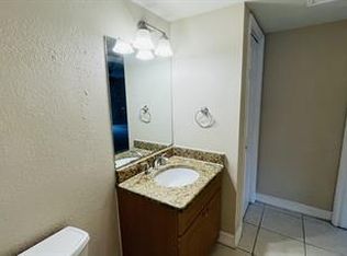 2860 Somerset Park Dr #203-203-20, Tampa, FL 33613