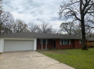 5032 Lakeview Rd, North Little Rock, AR 72116