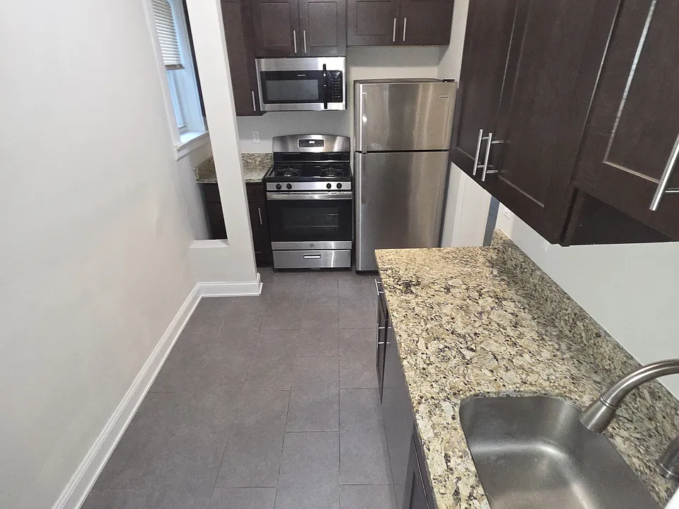11 Seymour St #10