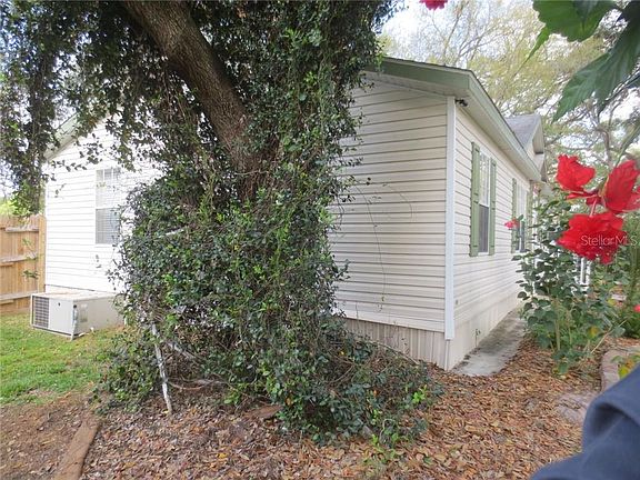5th image of 1900 SE 171st Ave