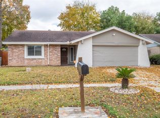 11938 Upper Hollow Rd, Houston, TX 77067