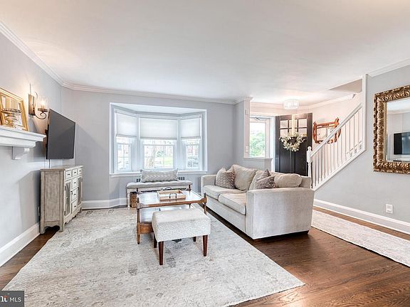 5th image of 417 Regester Ave