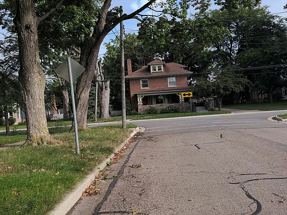 4th image of 200 S Church St
