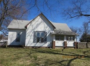 306 N Us Highway 169, Gower, MO 64454