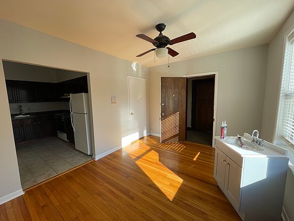 2nd image of 3354 N Broadway St #2R