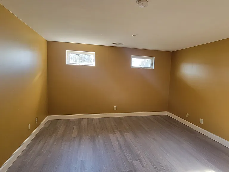3003 W 11th St — Photo 31
