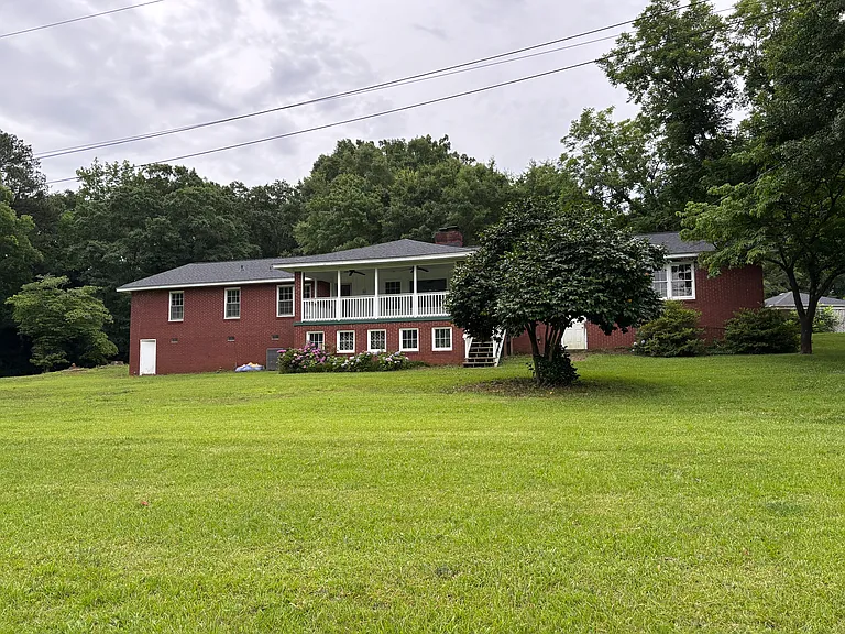100 Middleton Ct — Photo 4