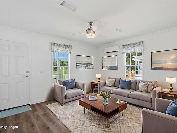 3rd image of 4251 E Hawaii Ln