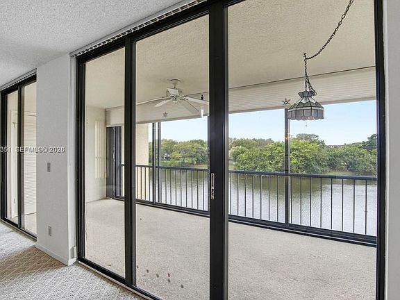 3rd image of 5188 Woodland Lakes Dr APT 337