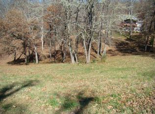 523 Wells Grove Rd, Franklin, NC 28734