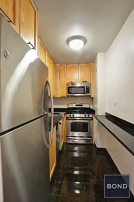 Rented by Bond New York | media 107