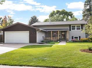 2502 Evergreen Rd N, Fargo, ND 58102