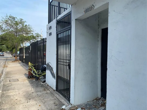 1130 NW 62nd St #15, Miami, FL 33150