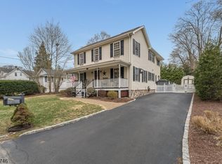 26 Hillside Ter, Basking Ridge, NJ 07920