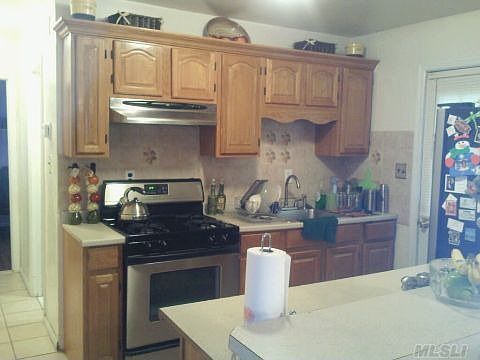 5th image of 124 Savoy Ave