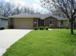 5323 NW Arroyo Dr, Topeka, KS 66618