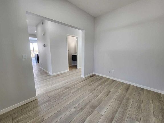 4th image of 364 SE Herron Lndg NE