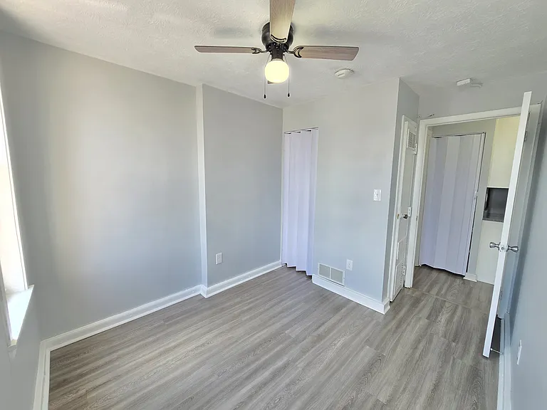 1906 Monongahela Ave #3 — Photo 13