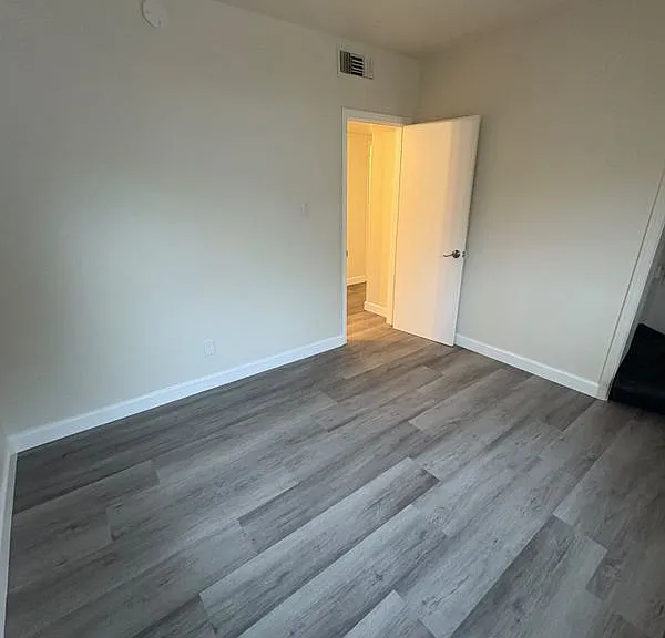 23162 Smith Rd — Photo 18