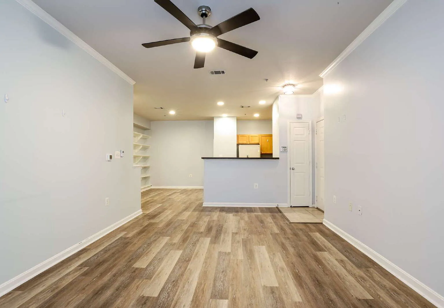 1 bed, 1.0 bath, 754 sqft, $1,875 — Photo 4