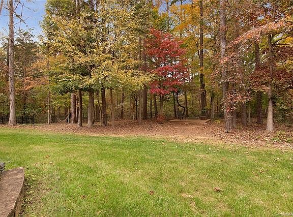 4th image of 2004 Windrow Wood Ct