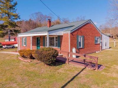 104 Pioneer Rd, Marion, VA, 24354