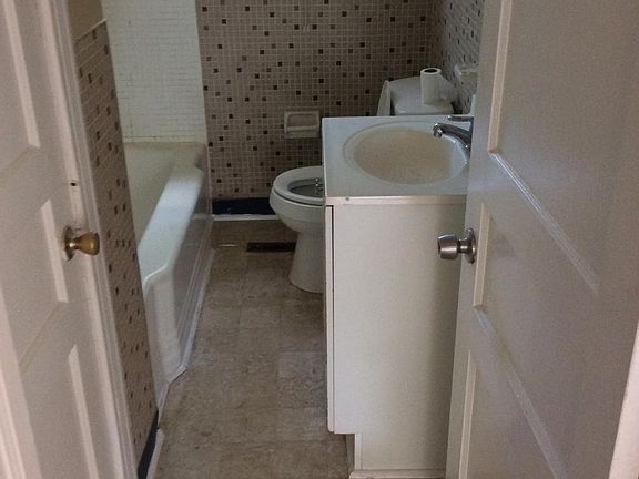 4th image of 6435 Teresa Ave