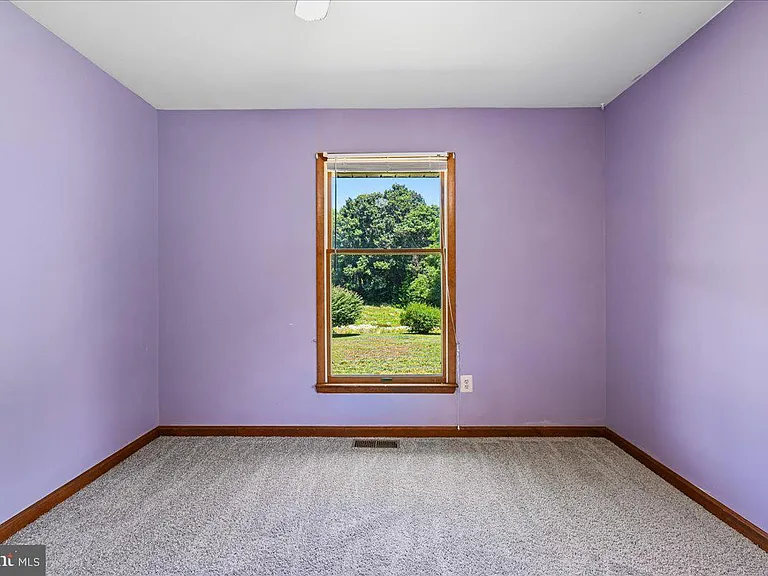 13245 Croom Rd — Photo 36