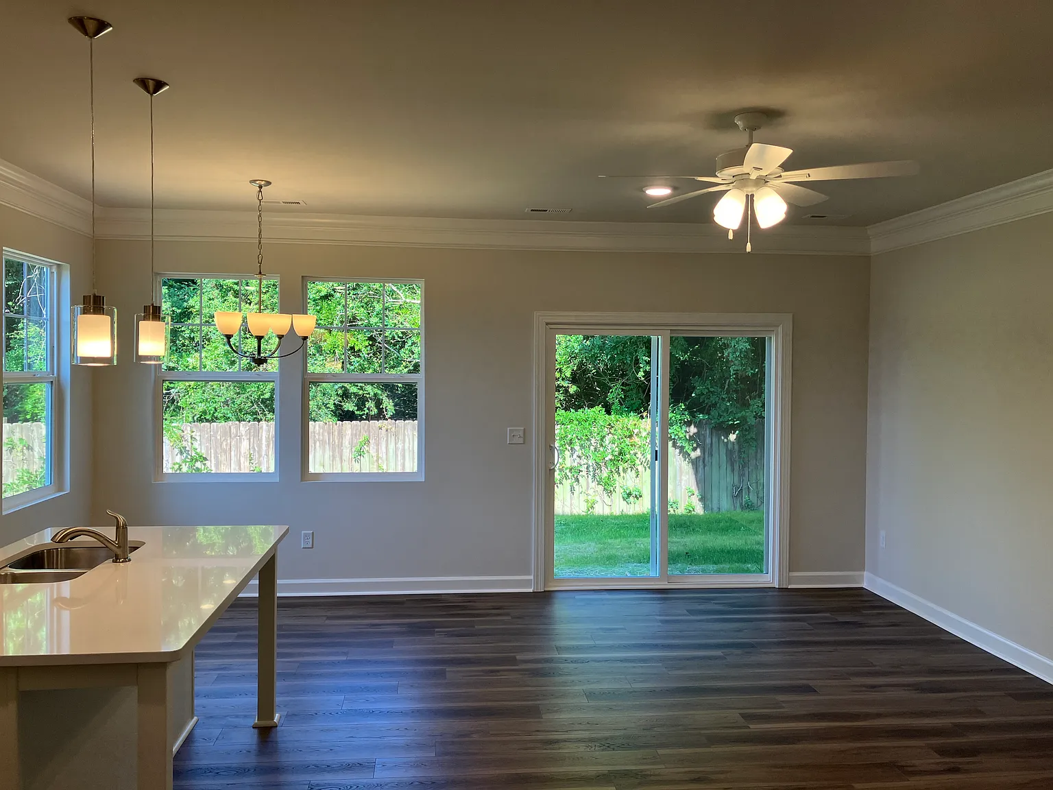 3 bed, 2.5 bath, 1520 sqft, $3,500 — Photo 1