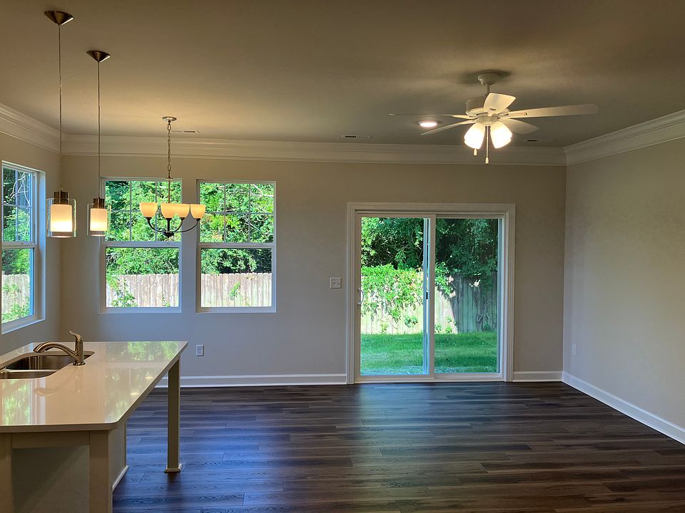 1st image of 703 Hilltop Rd