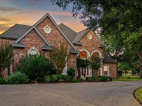 2409 W Commerce St, San Saba, TX 76877