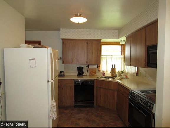 5th image of 2171 5th St E