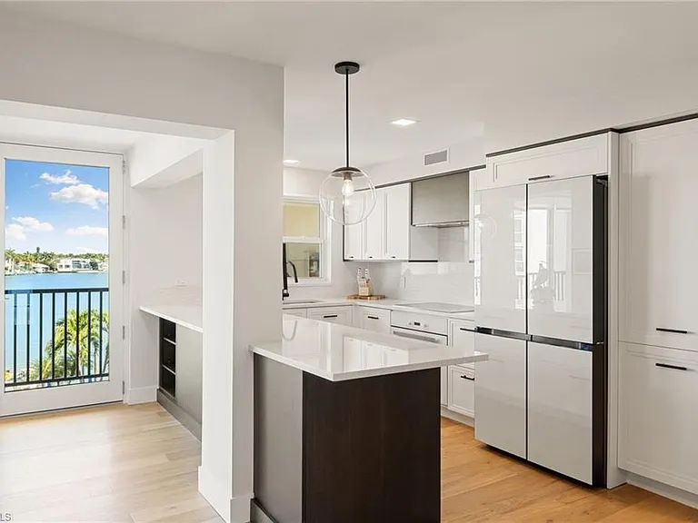 3500 Gulf Shore Blvd N #406 — Photo 5