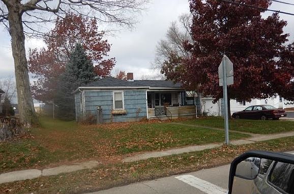 2nd image of 96 High St