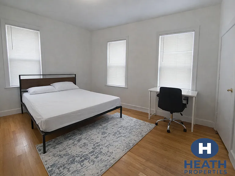 530 Cambridge St #2 — Photo 3