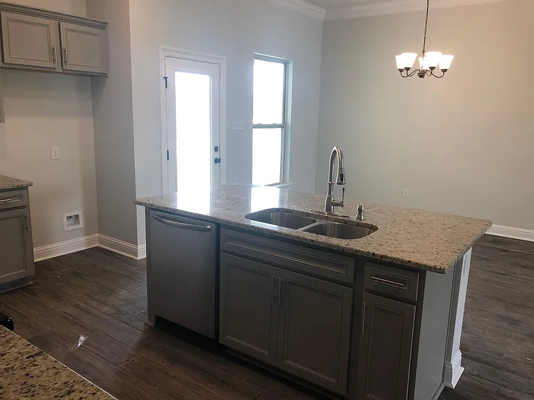 508 Lake Breeze Dr — Photo 7