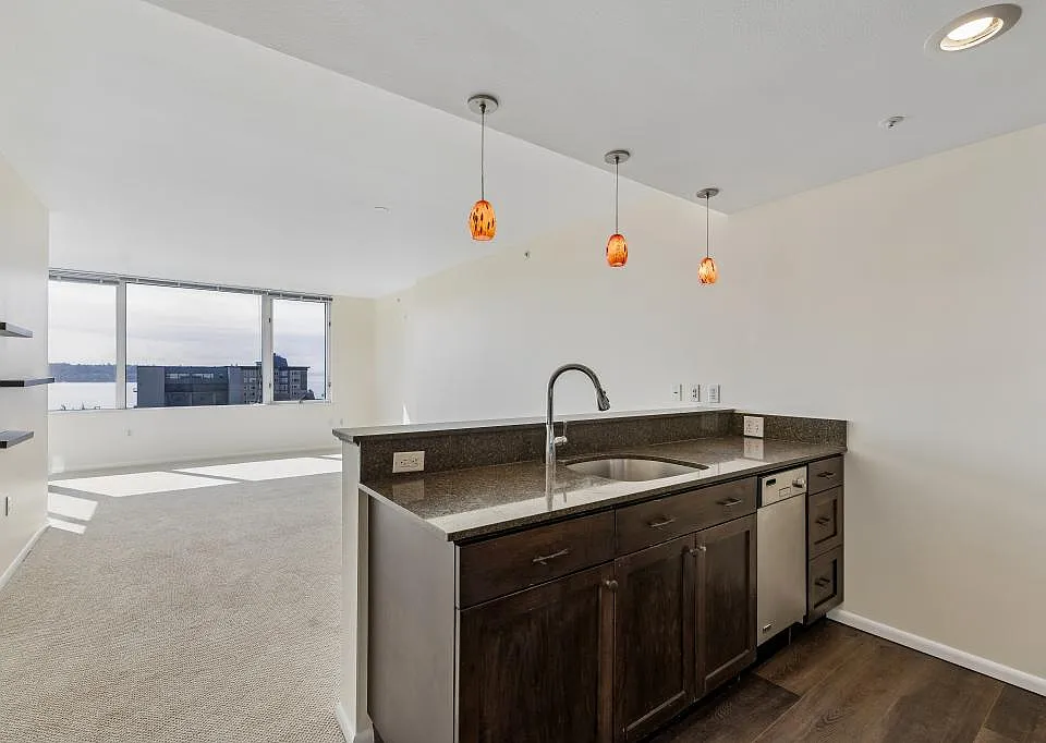 2600 2nd Ave #805