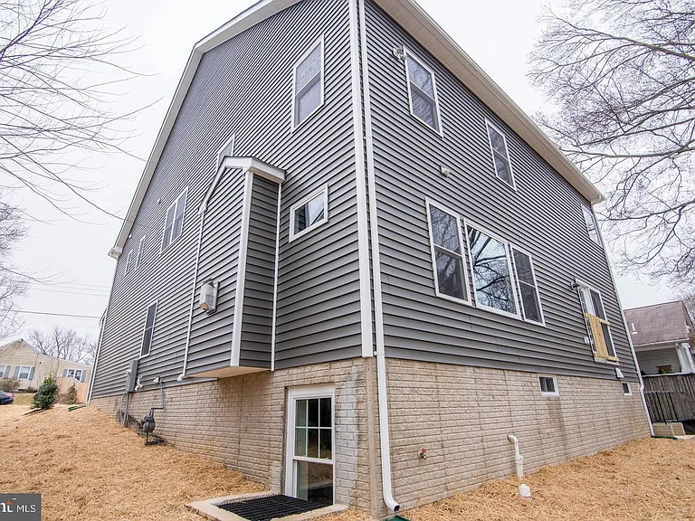 6928 Regent Ln — Photo 77