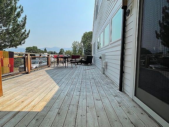 5th image of 349 Crest Dr